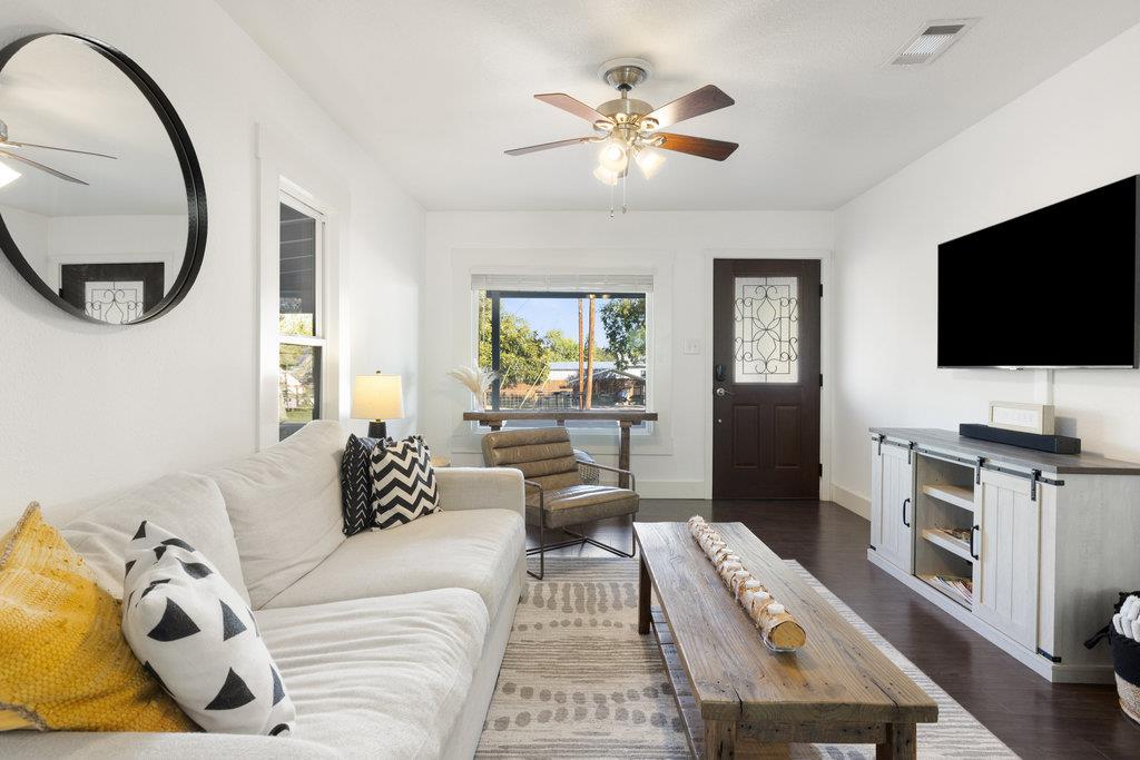 Image 11 of 37 For 102 Ranchview Dr