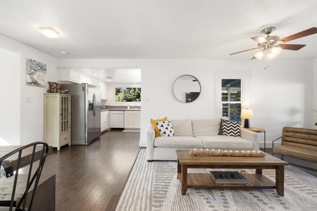 Image 12 of 37 For 102 Ranchview Dr