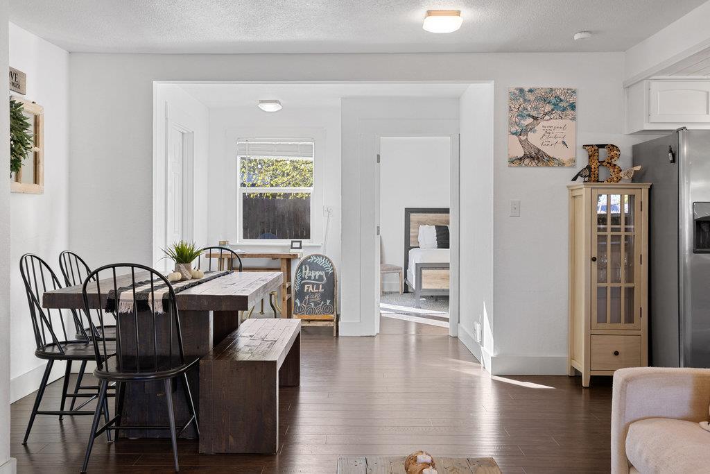 Image 14 of 37 For 102 Ranchview Dr