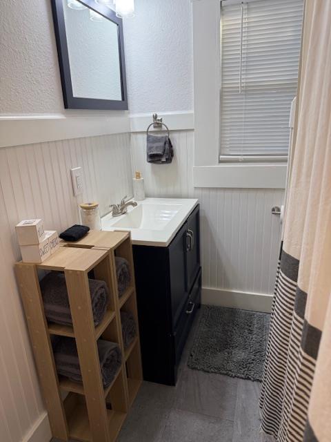 Image 8 of 37 For 102 Ranchview Dr