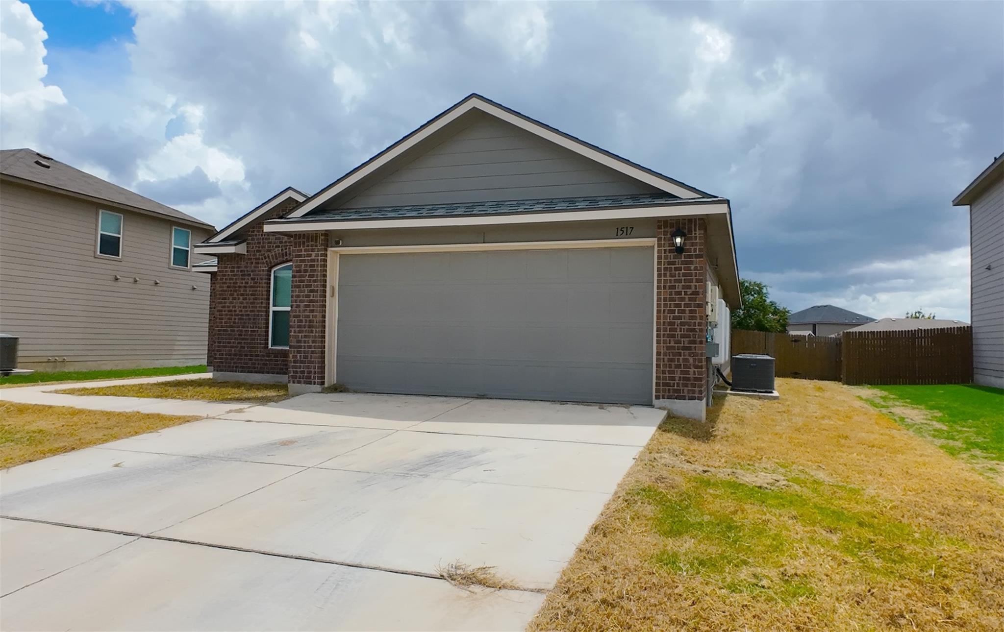 Image 2 of 20 For 1517 Birmingham Dr