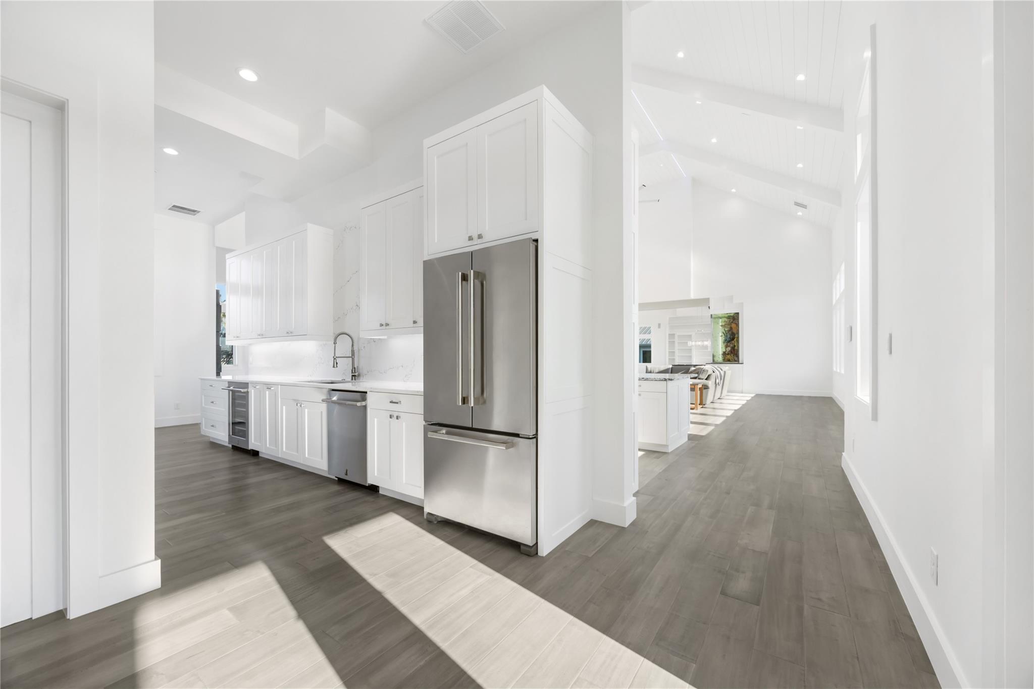 Image 16 of 40 For 305 Estes Dr