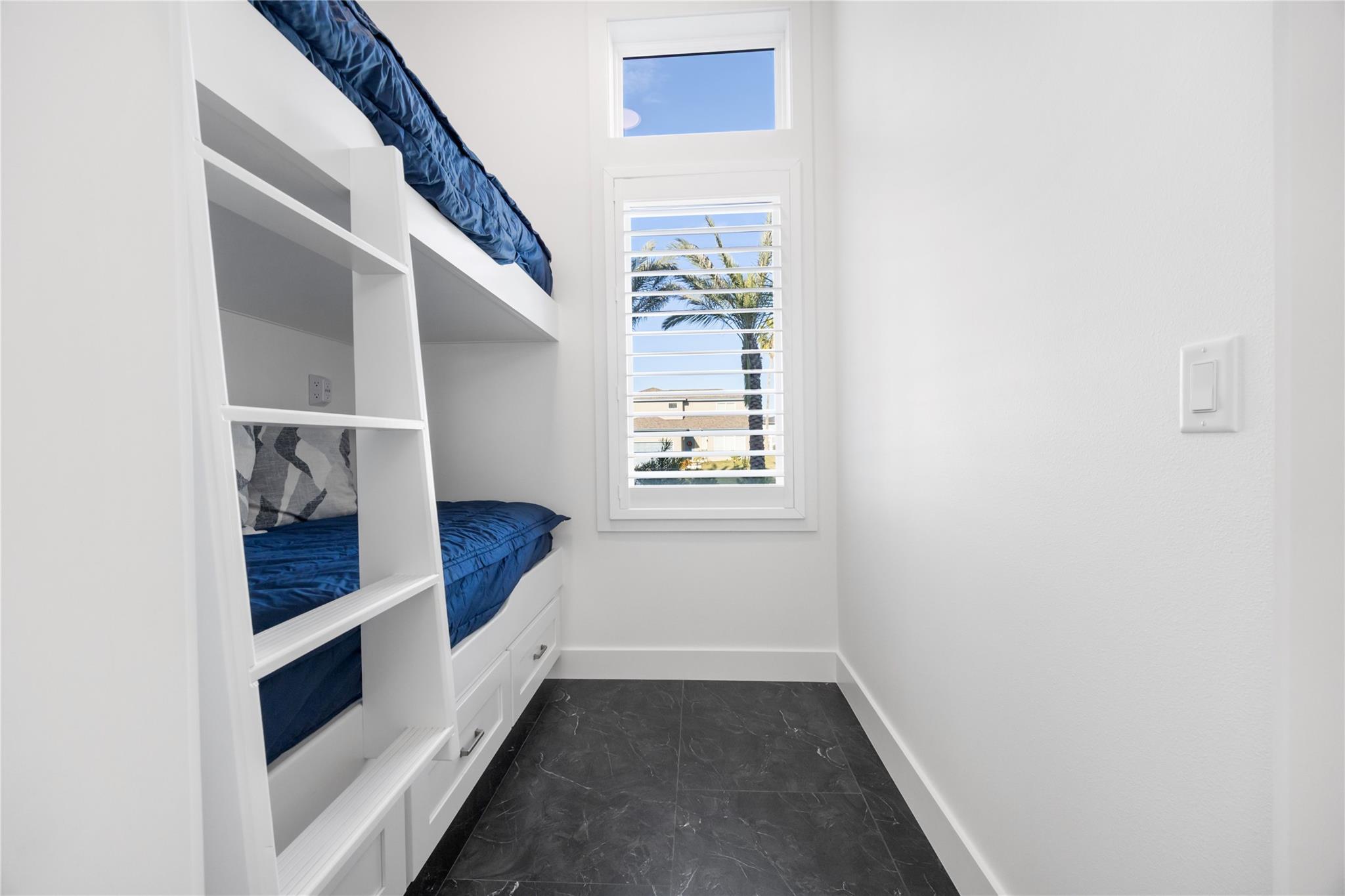 Image 28 of 40 For 305 Estes Dr