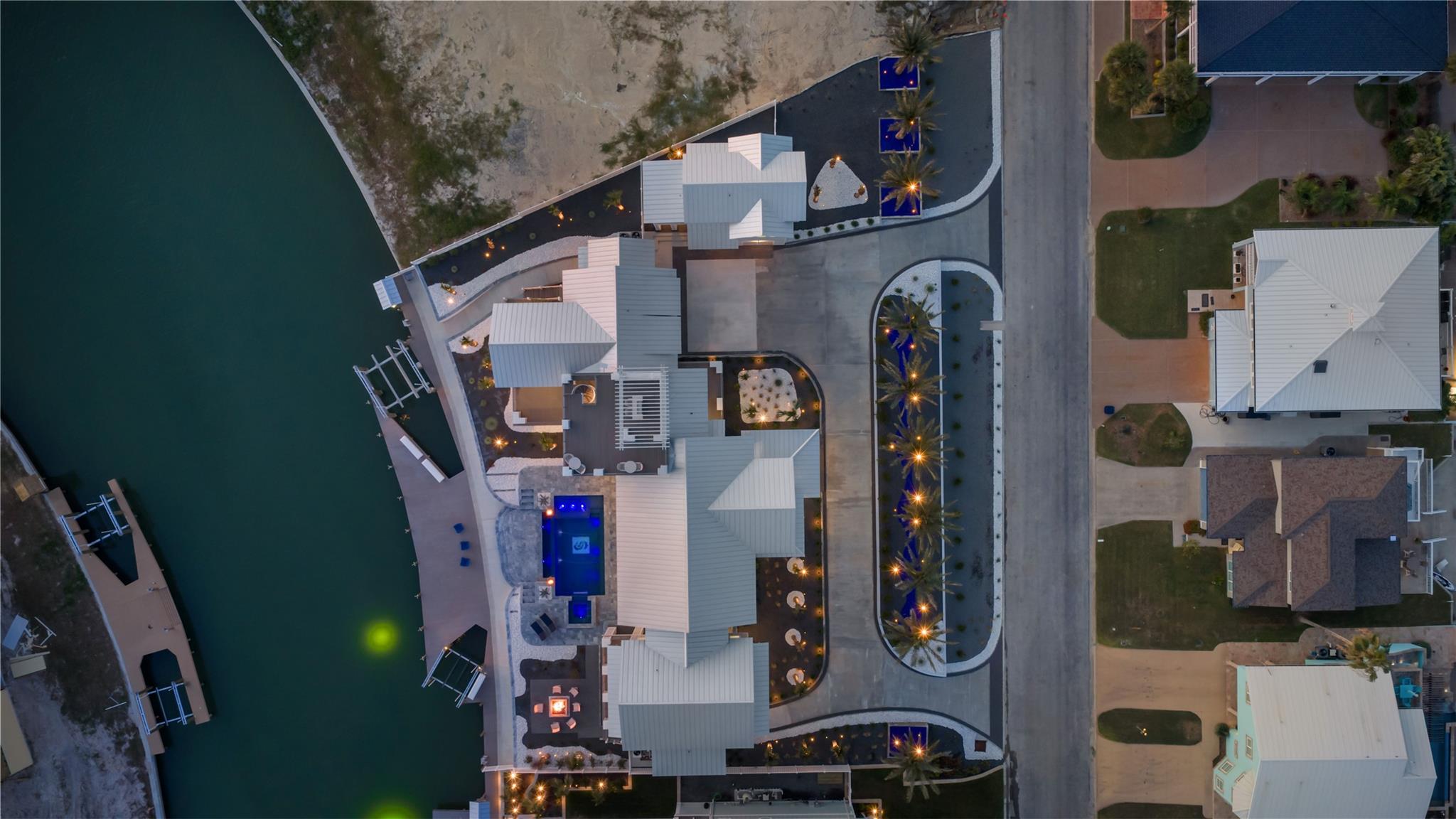 Image 4 of 40 For 305 Estes Dr