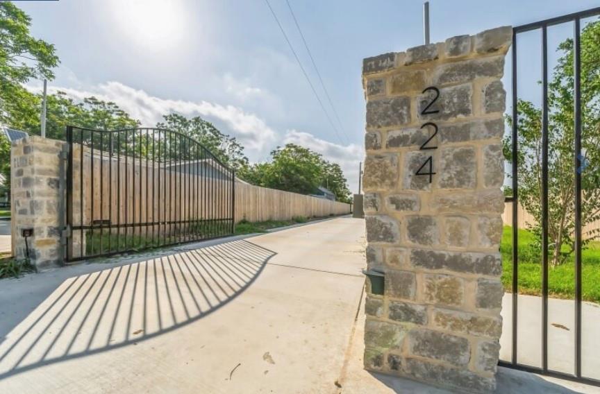 Image 15 of 17 For 224 Alves Ln 1