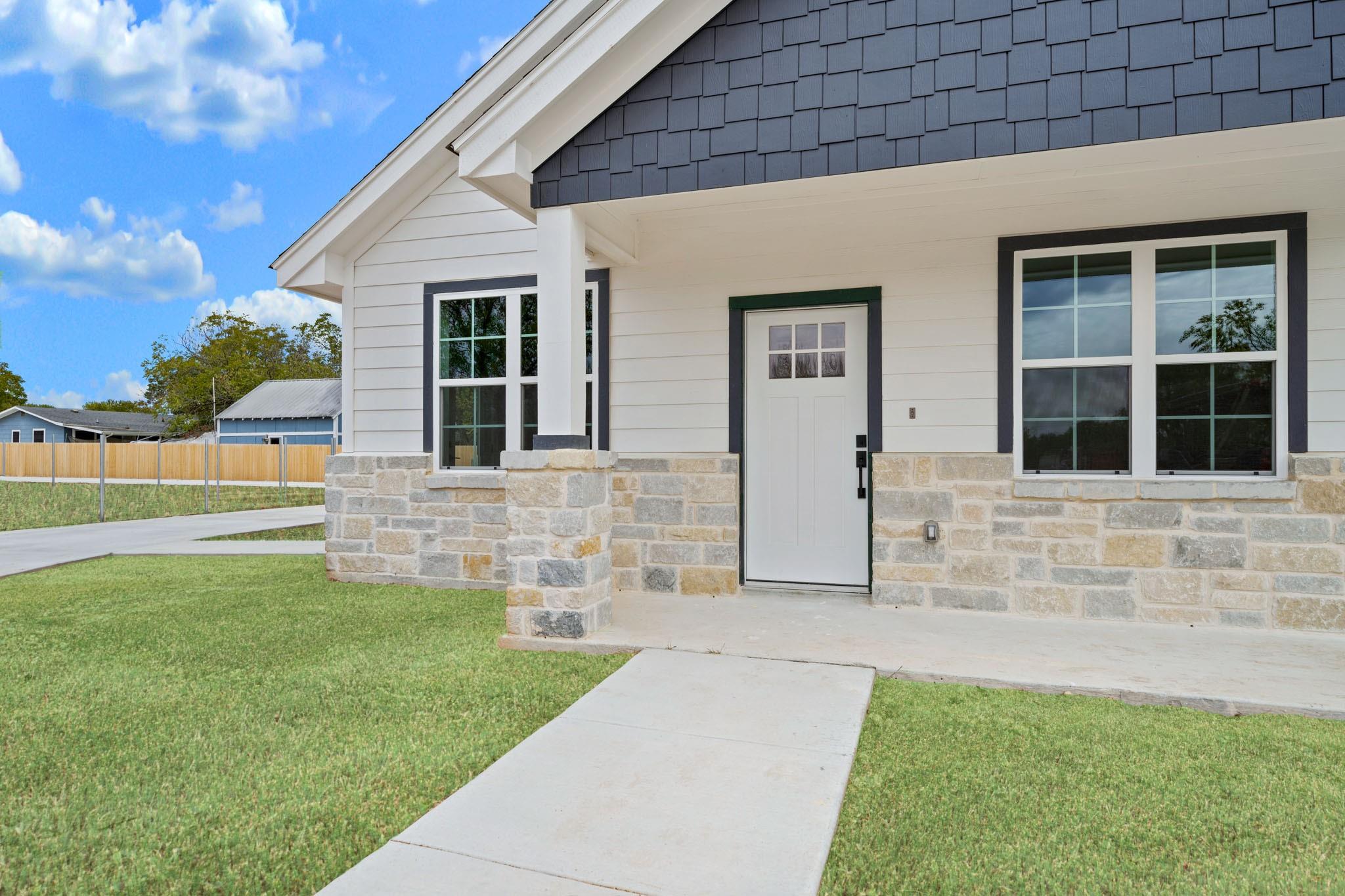 Image 4 of 17 For 224 Alves Ln 1