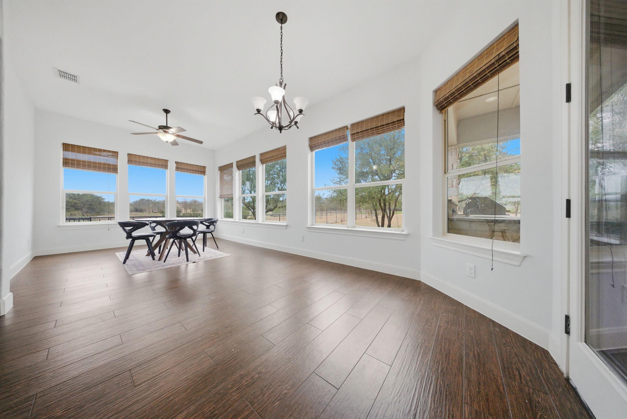 Image 15 of 21 For 728 Deer Run Way Way