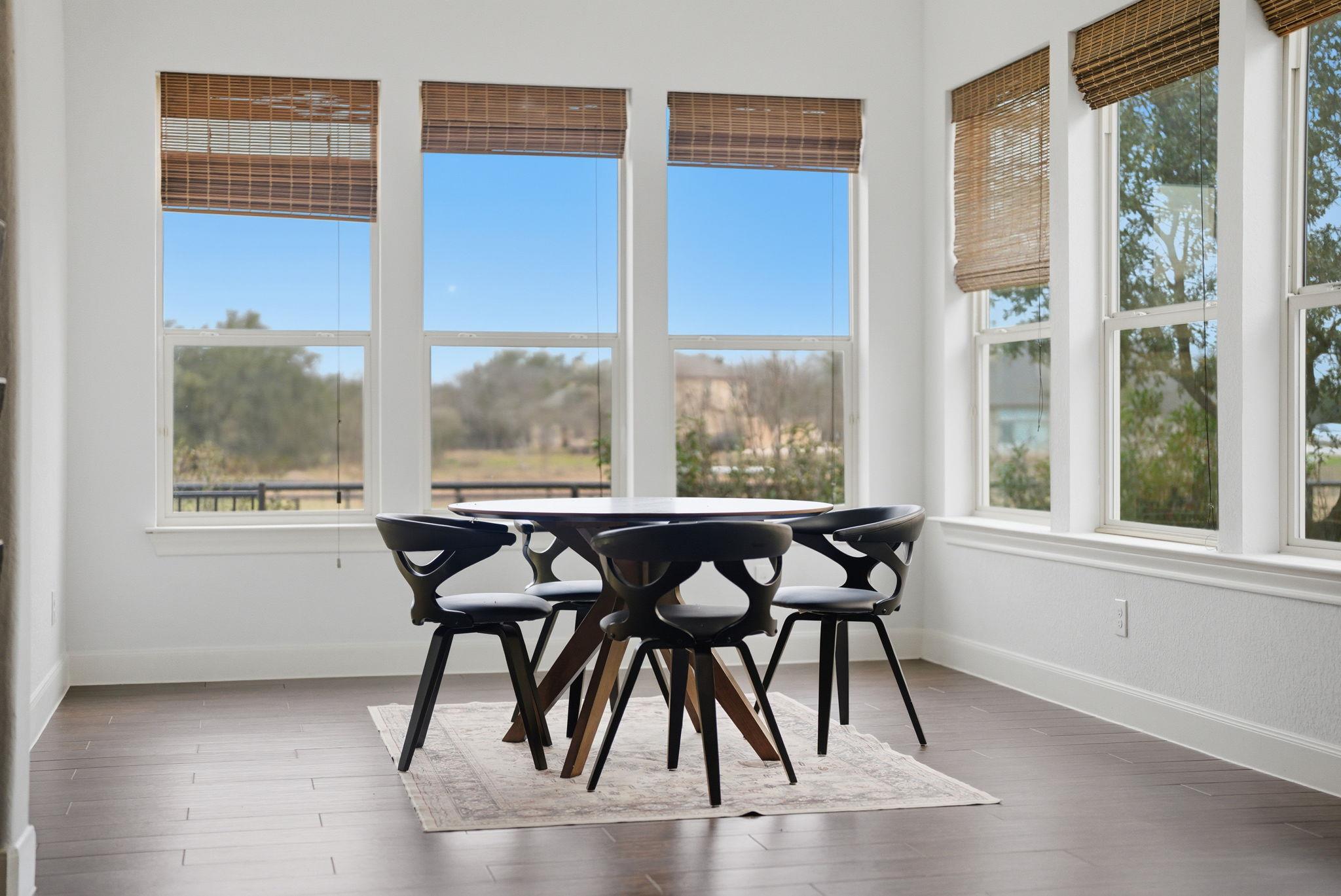 Image 4 of 21 For 728 Deer Run Way Way