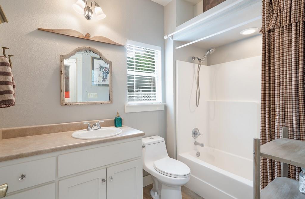 Image 21 of 34 For 129 Evergreen