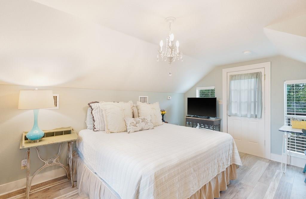 Image 24 of 34 For 129 Evergreen