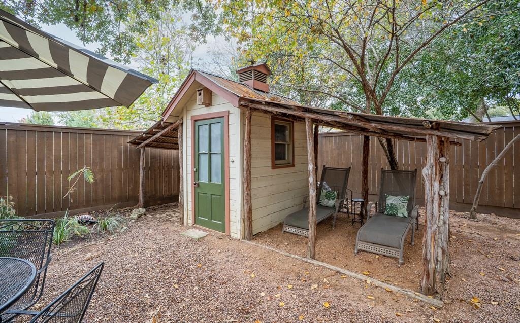 Image 29 of 34 For 129 Evergreen