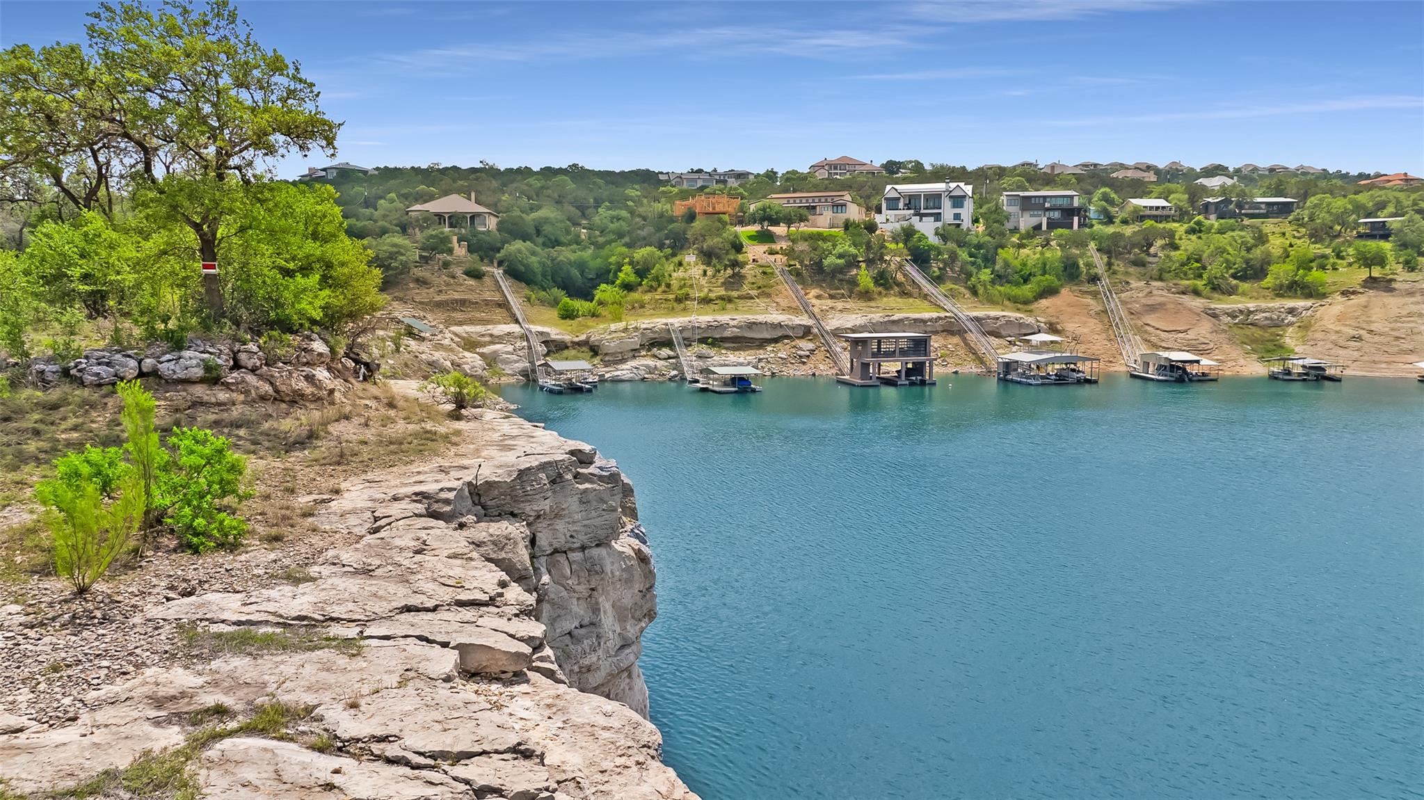 Image 10 of 26 For 19813 & 19817 Lakehurst Loop