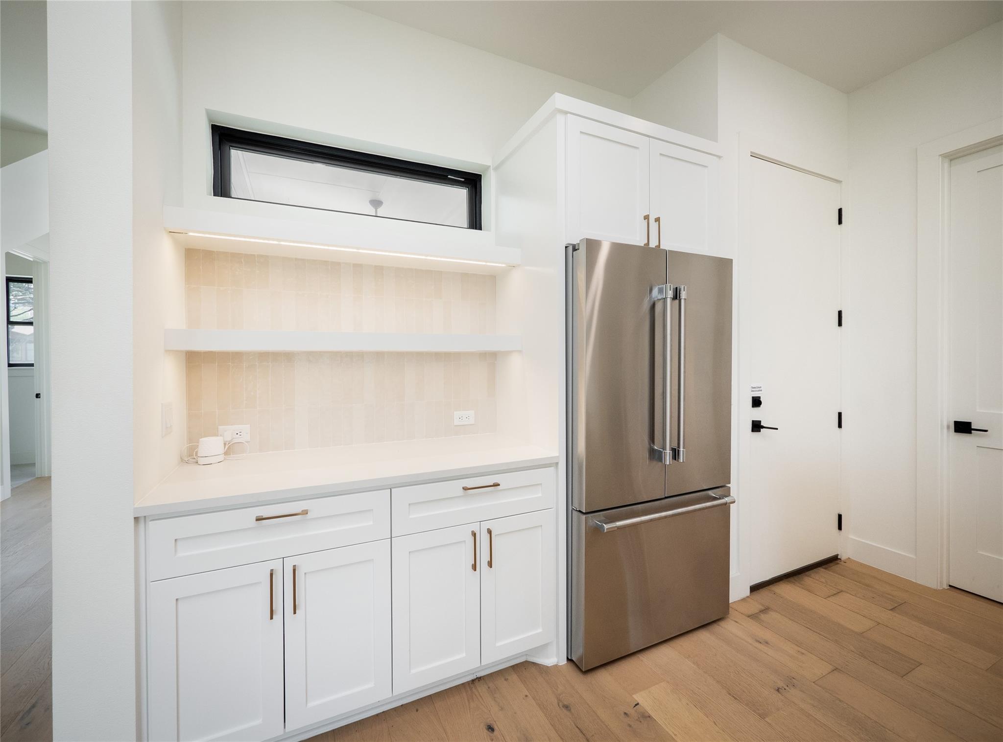 Image 12 of 40 For 814 Stark St