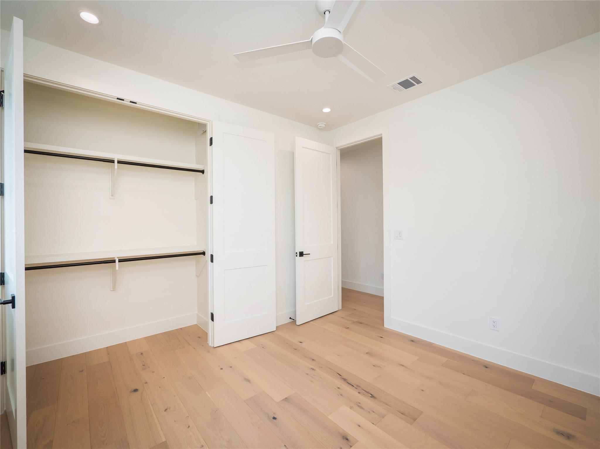 Image 28 of 40 For 814 Stark St