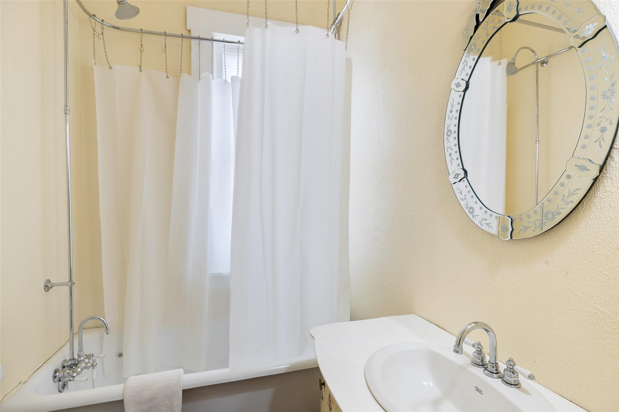 Image 10 of 35 For 201 Nugent Ave