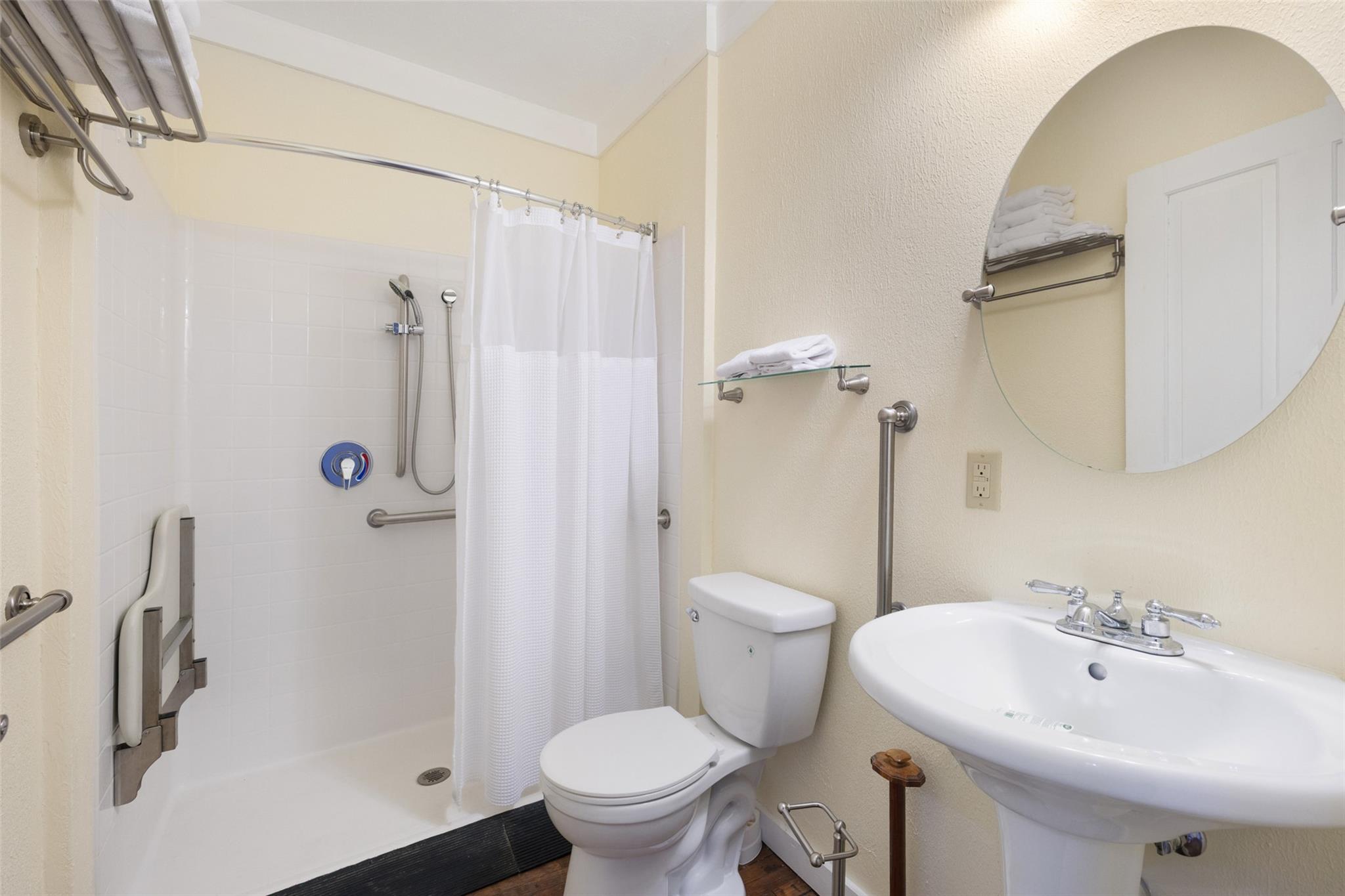 Image 14 of 35 For 201 Nugent Ave