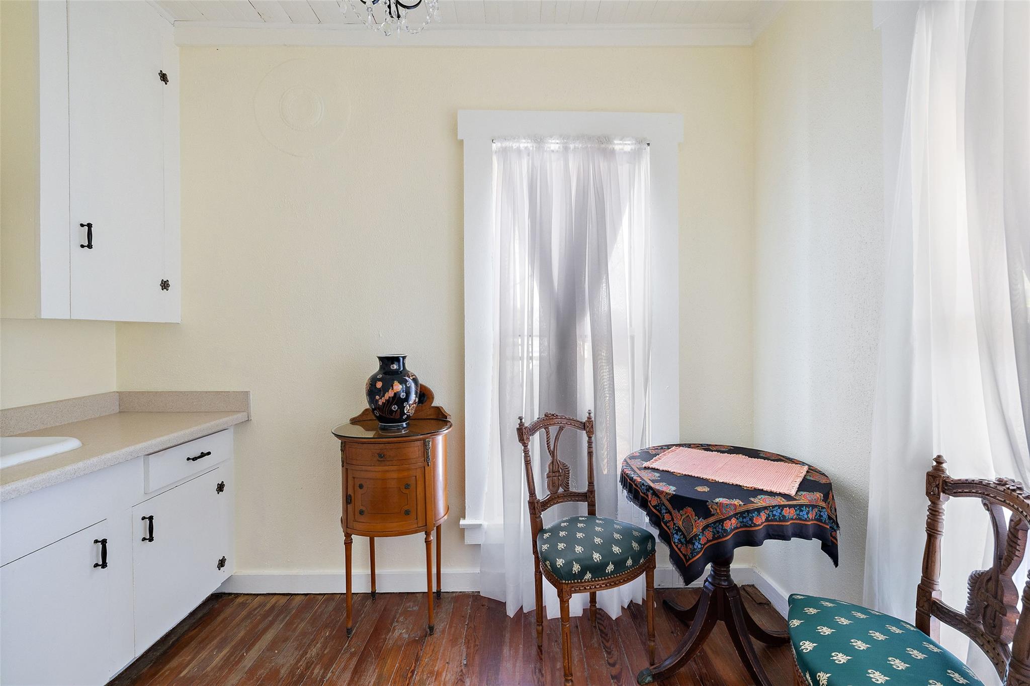 Image 24 of 35 For 201 Nugent Ave