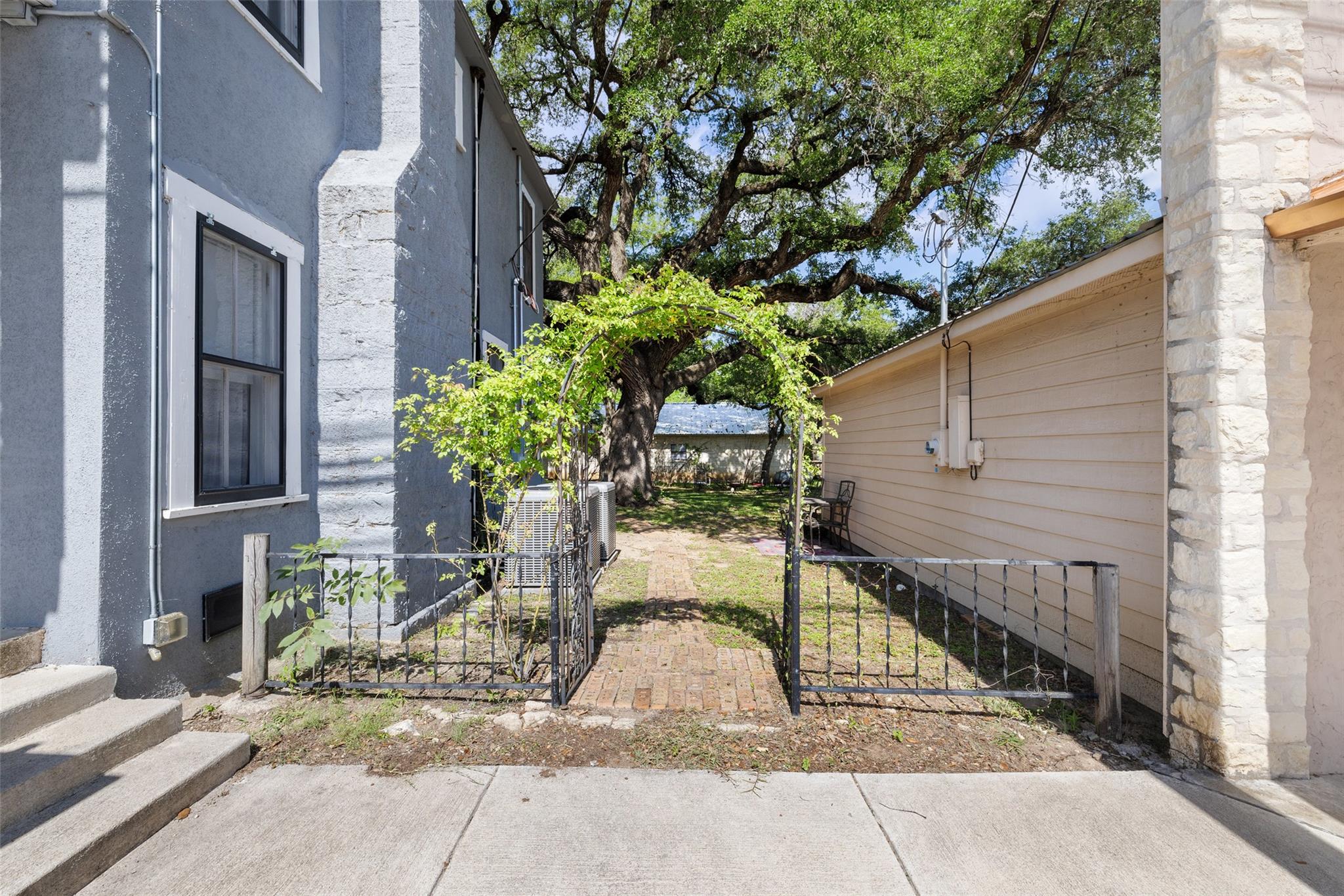 Image 34 of 35 For 201 Nugent Ave