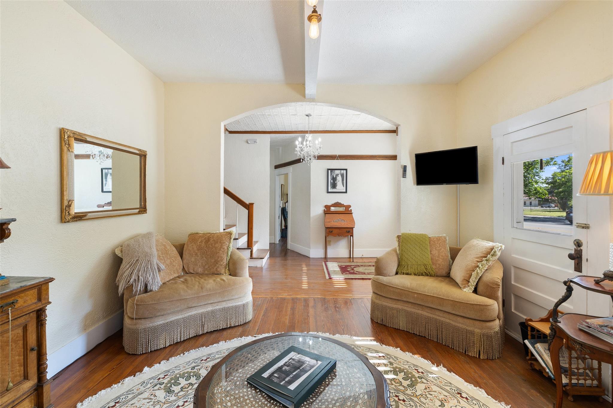 Image 7 of 35 For 201 Nugent Ave