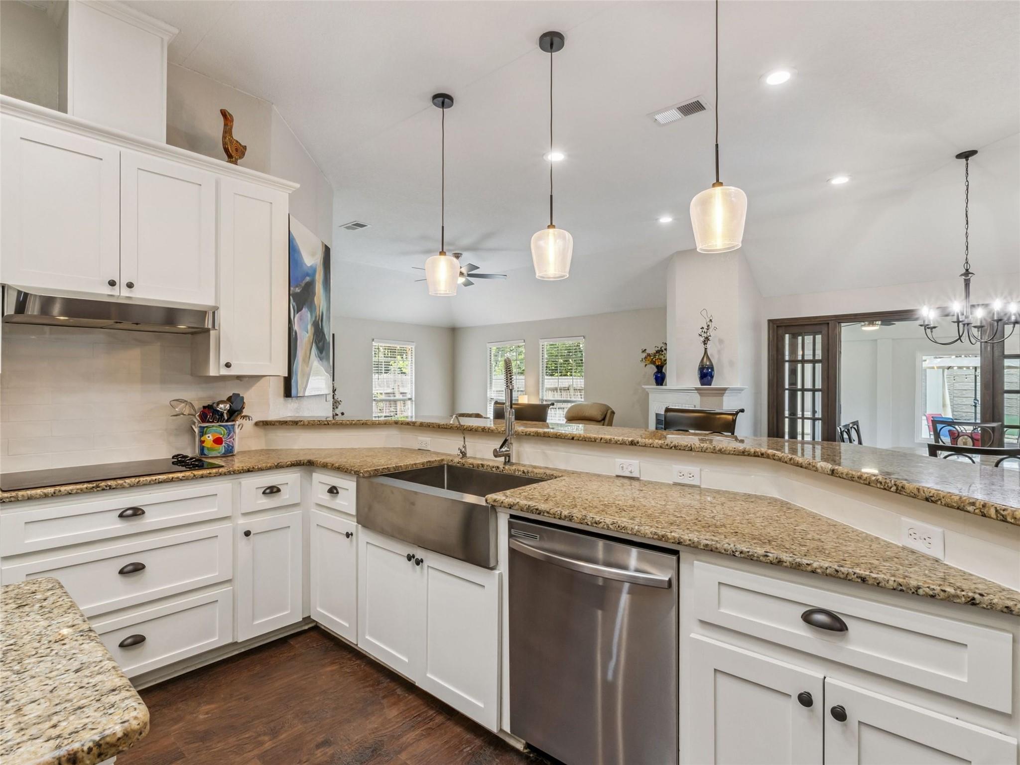 Image 23 of 40 For 1832 Sunnybrook Dr