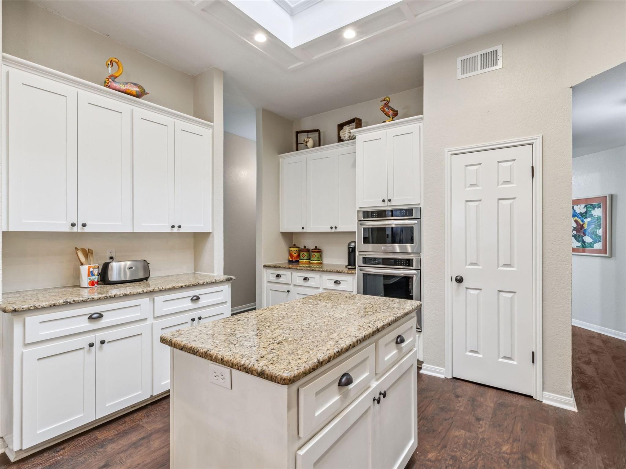 Image 25 of 40 For 1832 Sunnybrook Dr