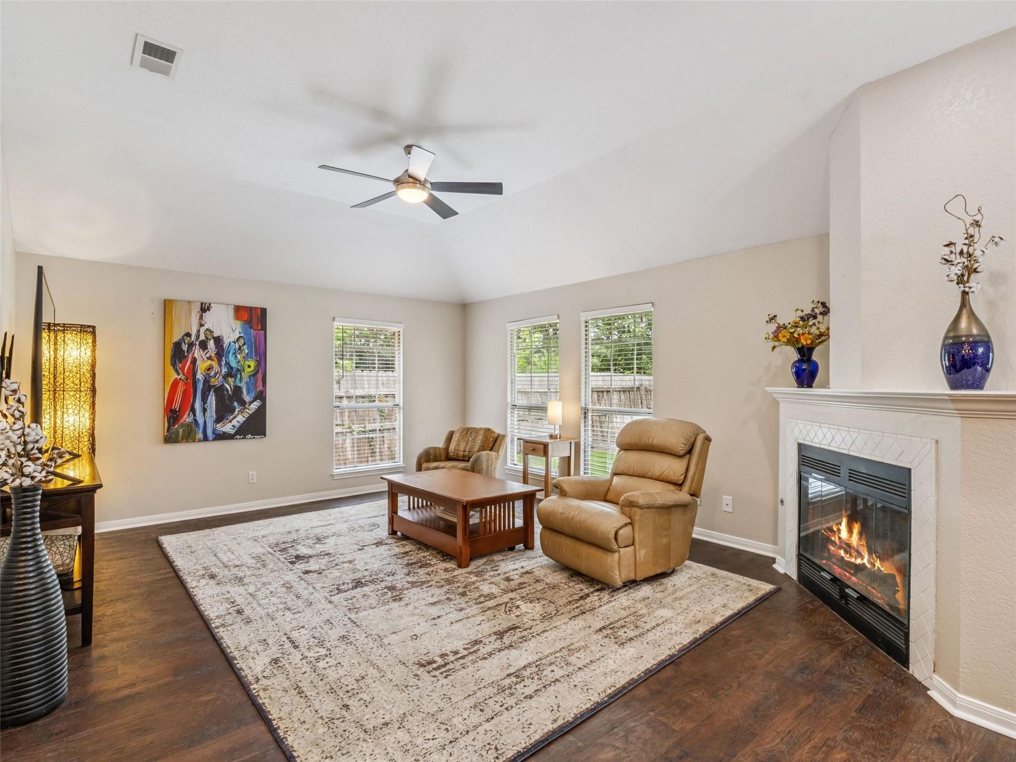 Image 29 of 40 For 1832 Sunnybrook Dr