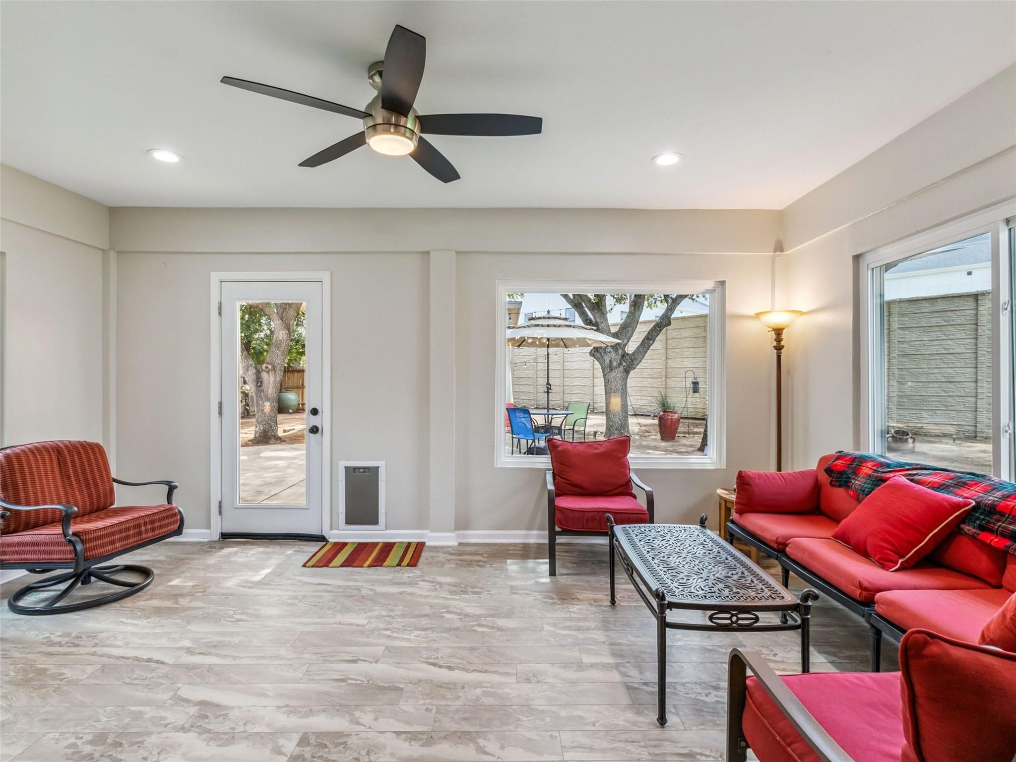 Image 31 of 40 For 1832 Sunnybrook Dr