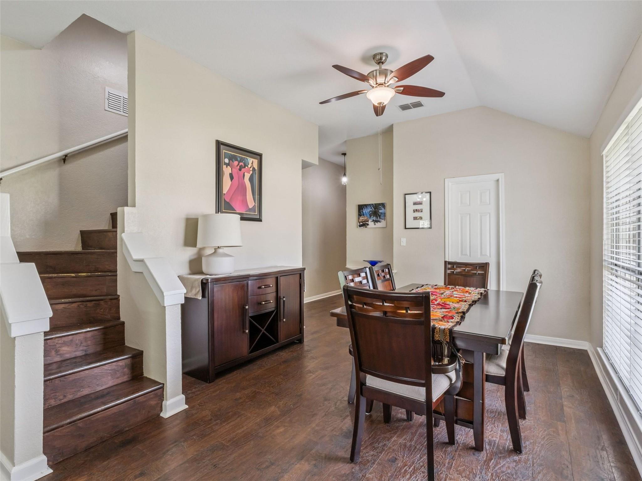 Image 9 of 40 For 1832 Sunnybrook Dr