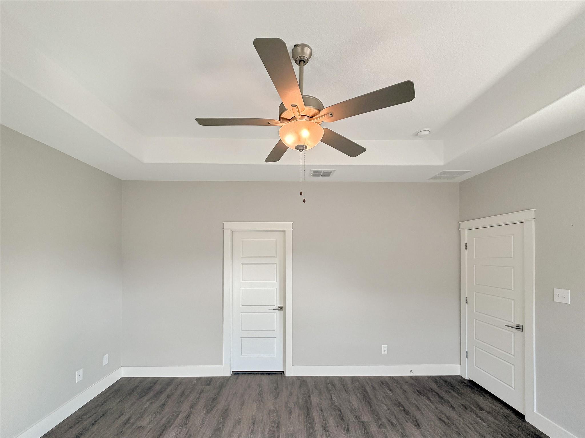 Image 14 of 27 For 381 Monarch  