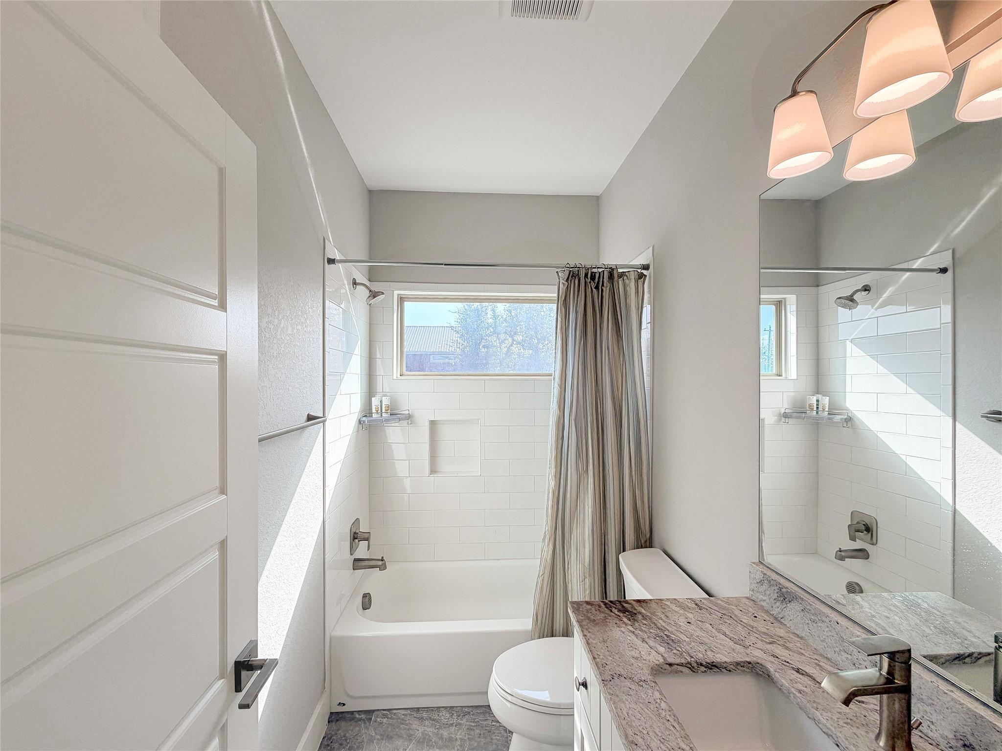 Image 16 of 27 For 381 Monarch  