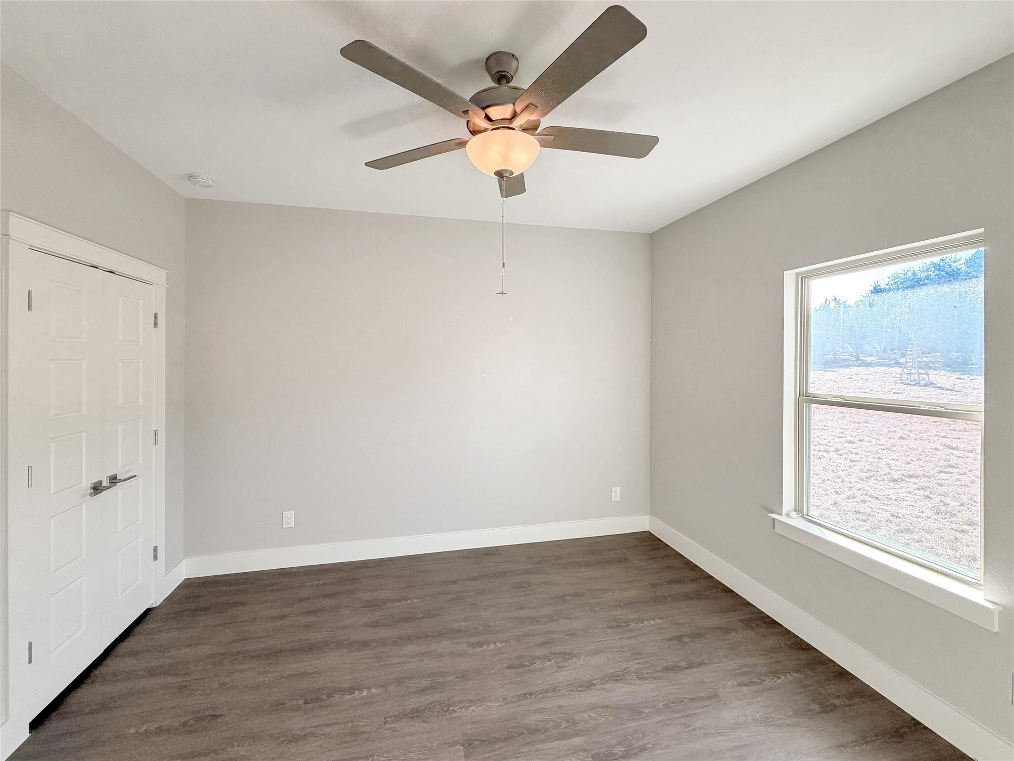 Image 17 of 27 For 381 Monarch  