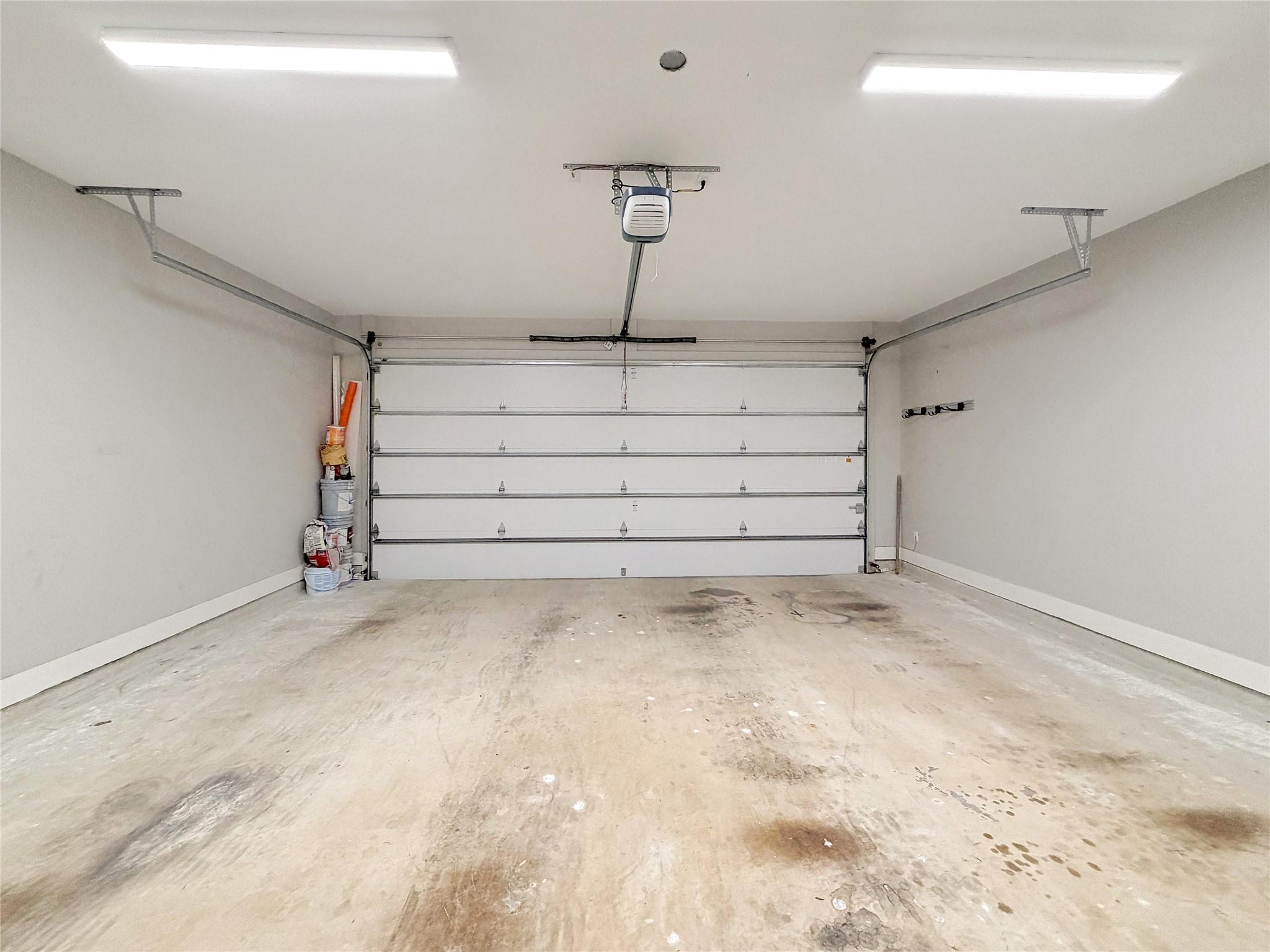 Image 27 of 27 For 381 Monarch  