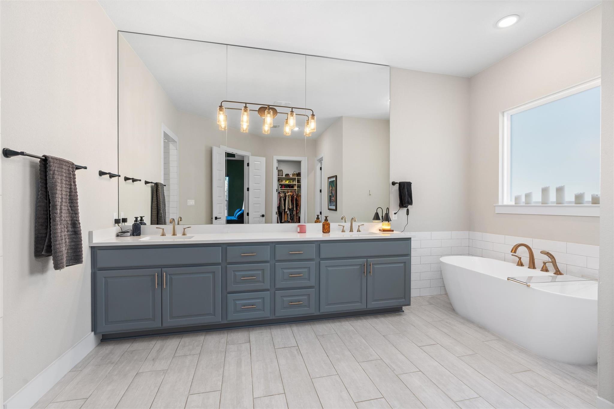 Image 15 of 40 For 1008 Eagle Point Dr