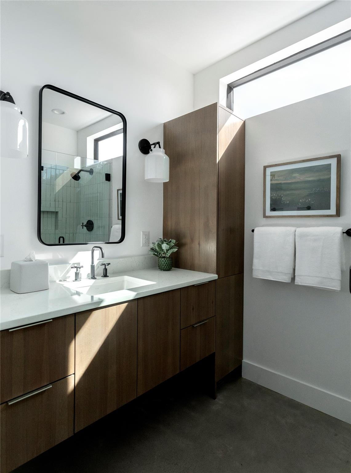 Image 14 of 38 For 9361 Us Highway 290 118