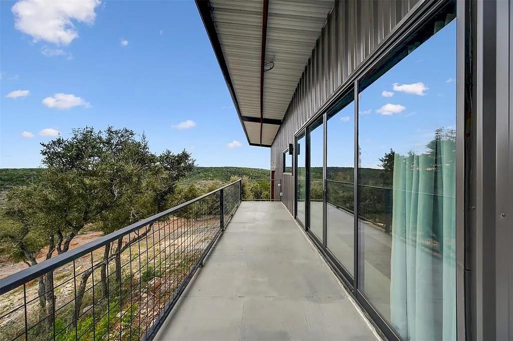 Image 18 of 27 For 640 Ghost Dancer