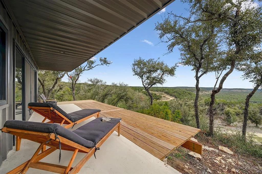 Image 19 of 27 For 640 Ghost Dancer