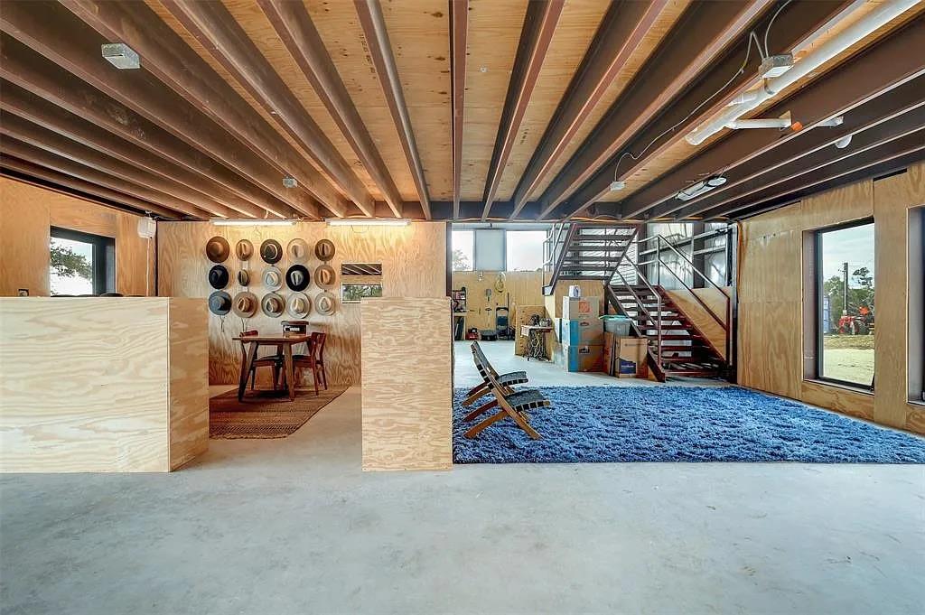 Image 6 of 27 For 640 Ghost Dancer