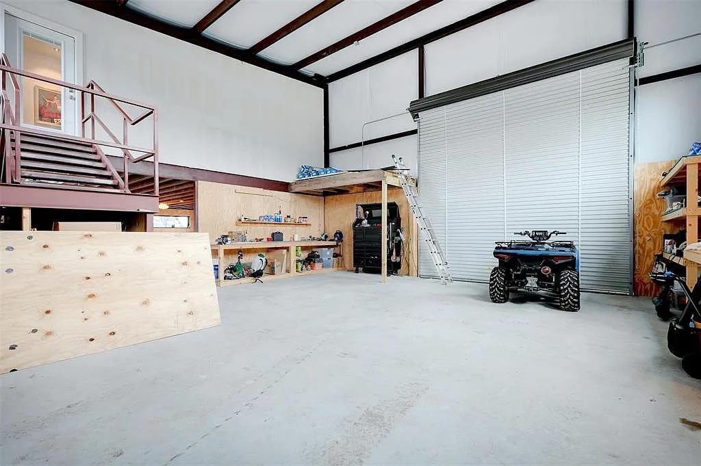 Image 8 of 27 For 640 Ghost Dancer