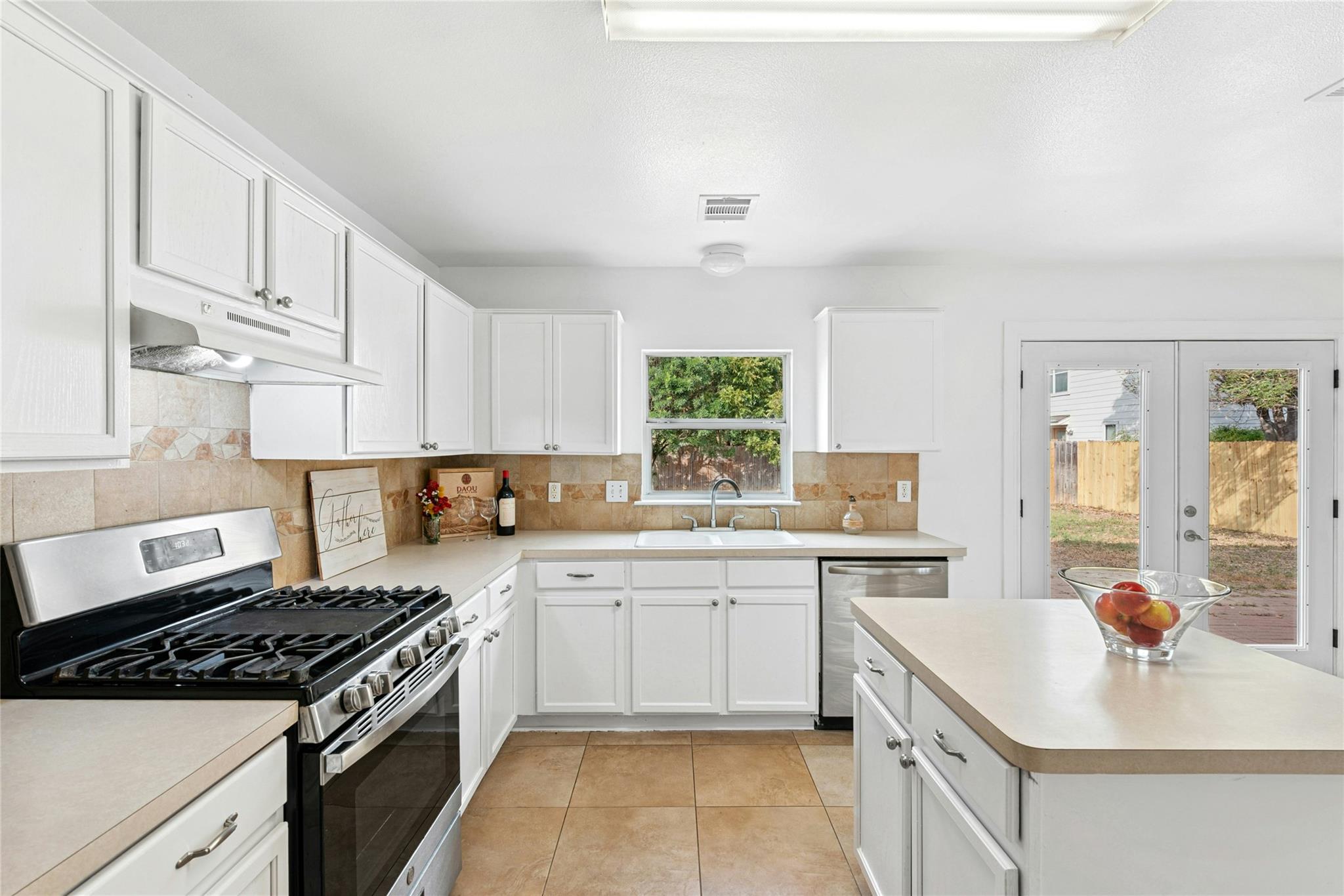 Image 12 of 34 For 13243 Woodthorn Way