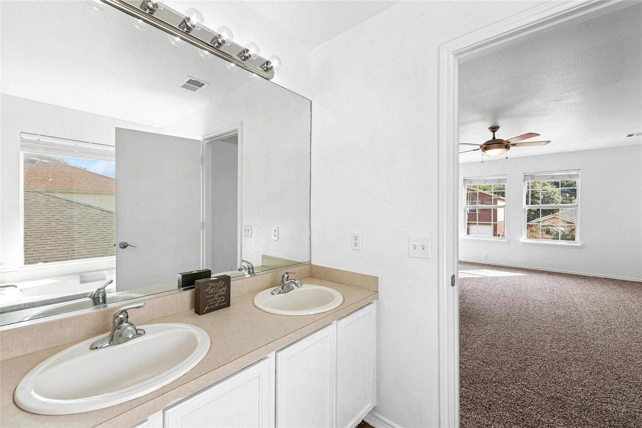 Image 21 of 34 For 13243 Woodthorn Way