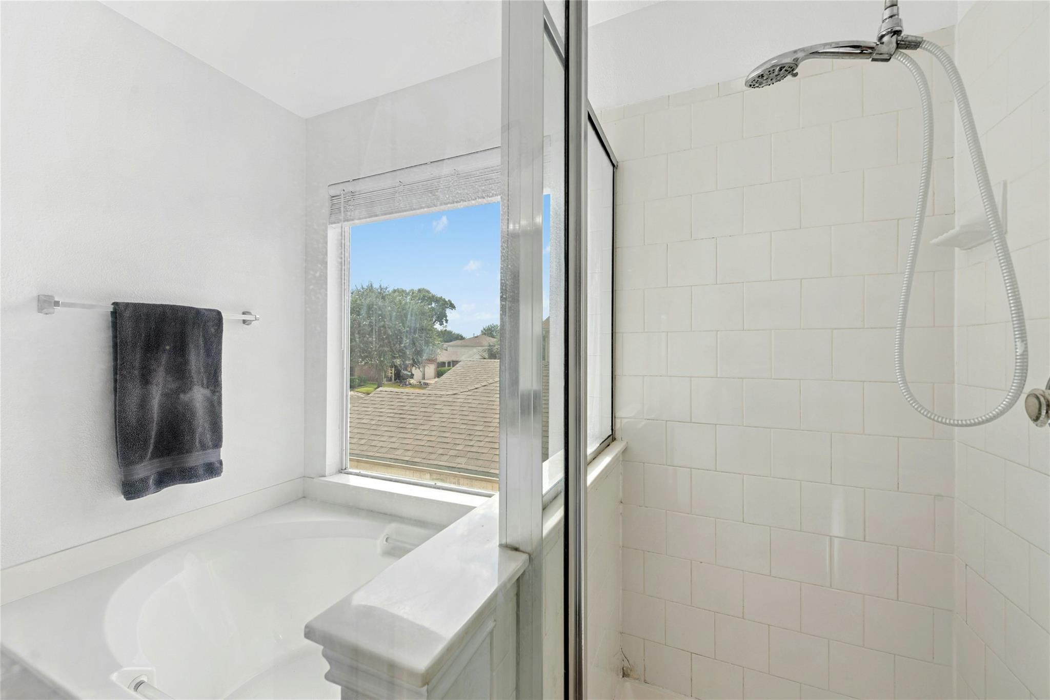 Image 23 of 34 For 13243 Woodthorn Way