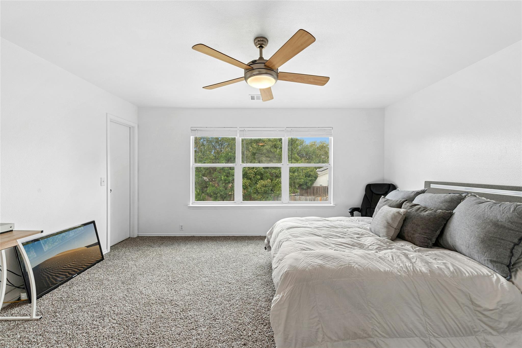 Image 27 of 34 For 13243 Woodthorn Way