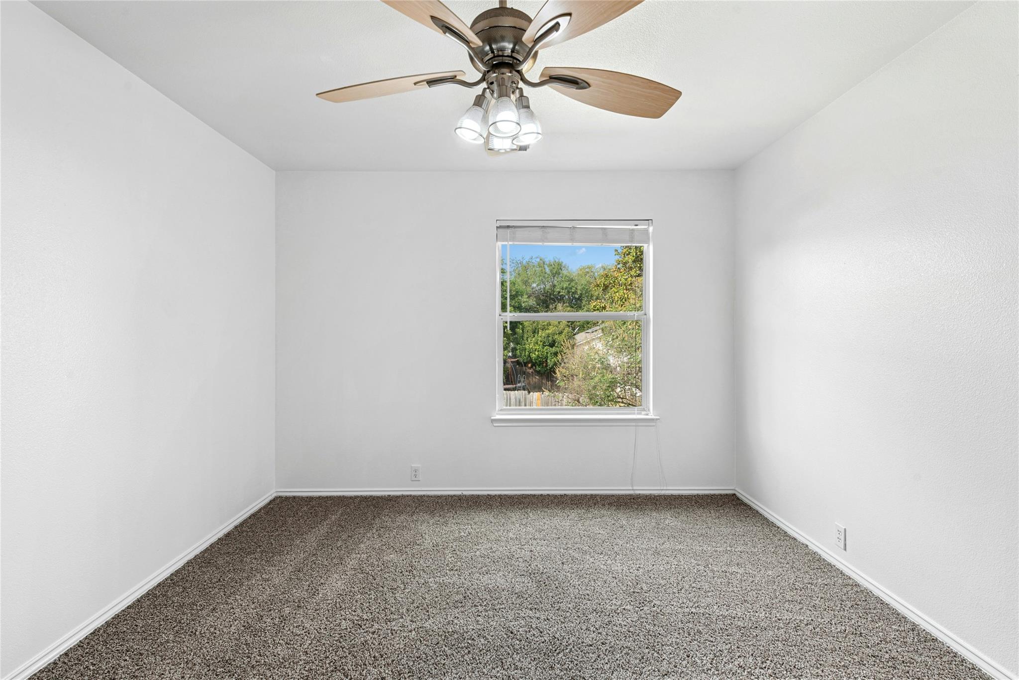 Image 30 of 34 For 13243 Woodthorn Way