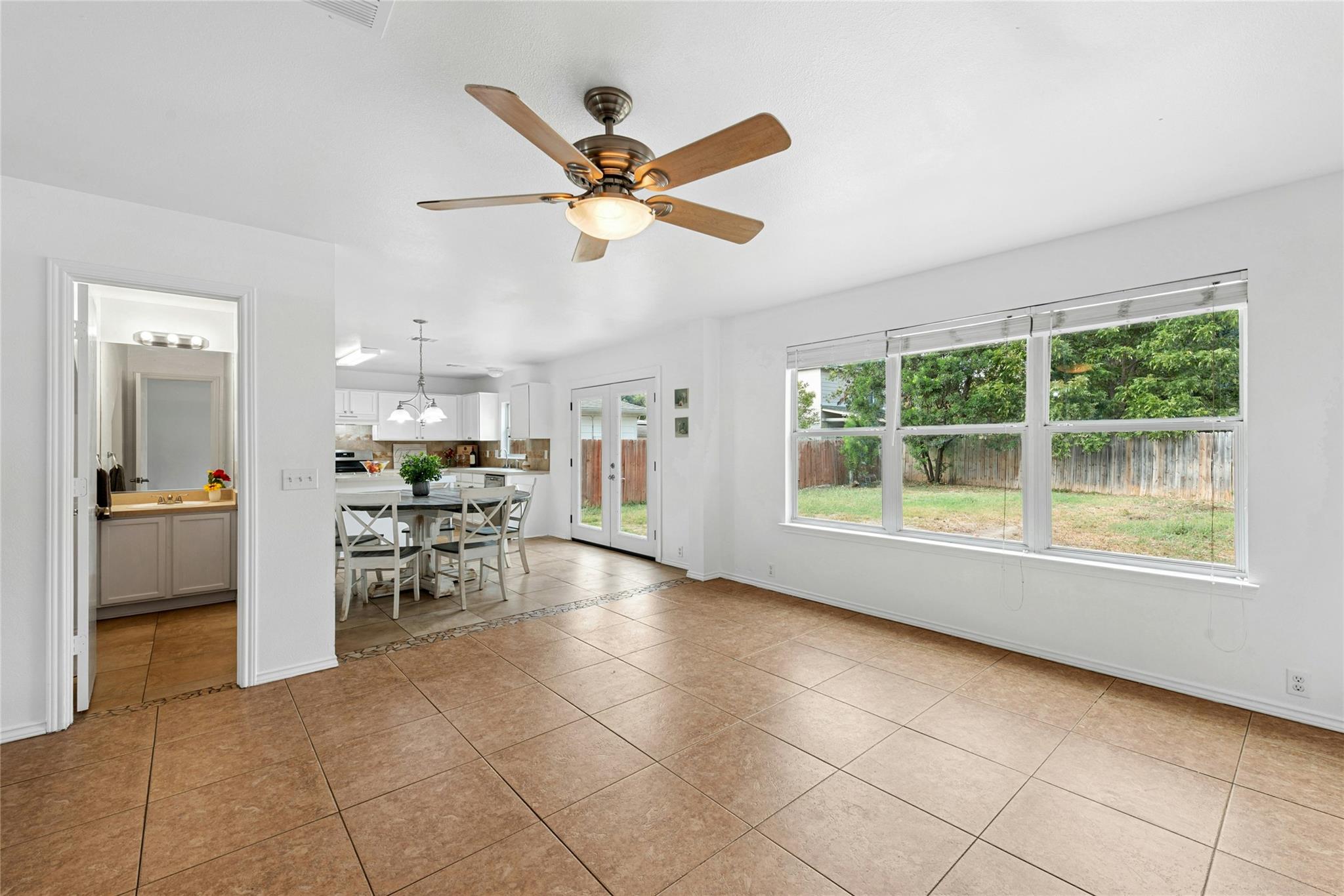 Image 6 of 34 For 13243 Woodthorn Way