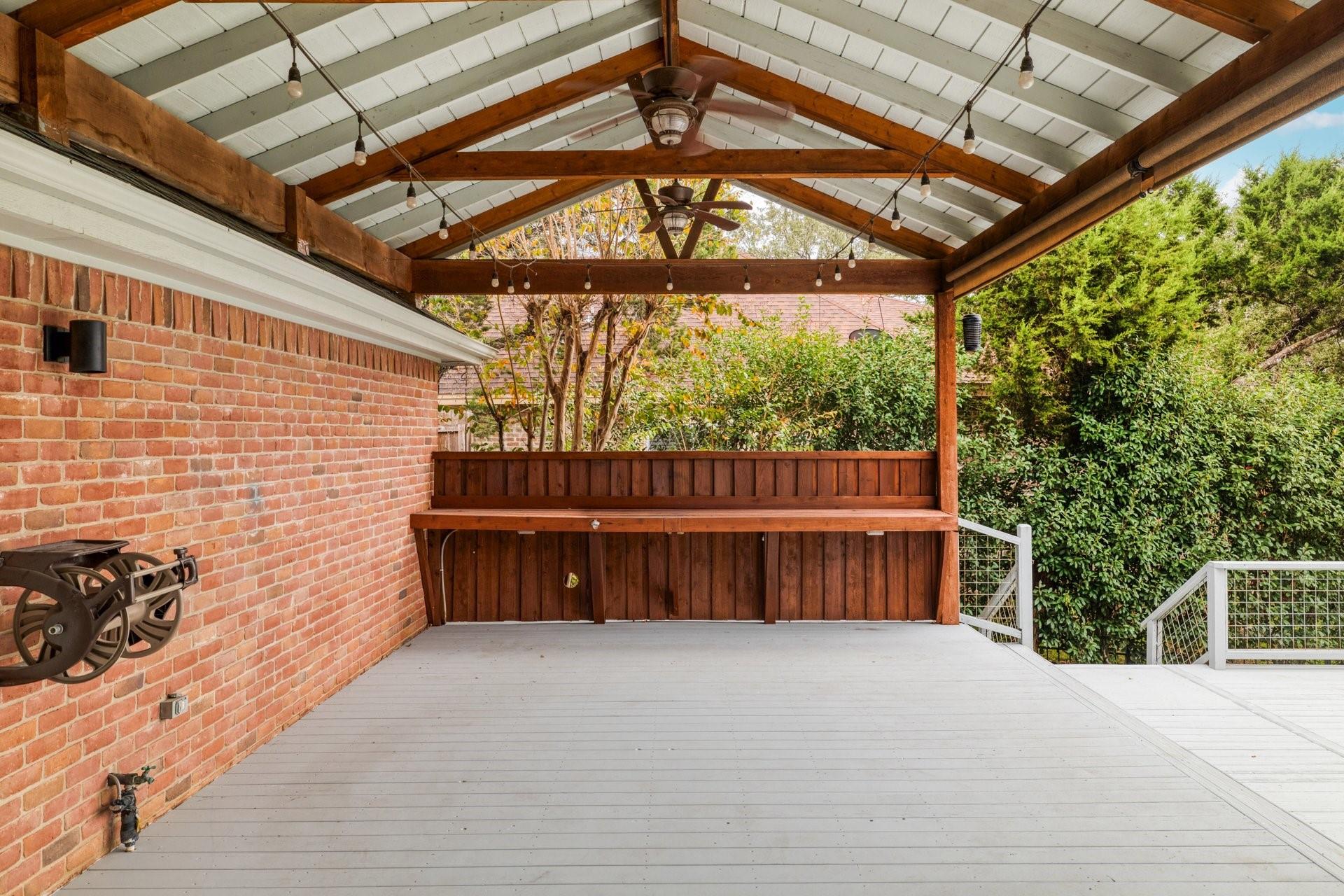 Image 17 of 39 For 857 Mission Hills Dr