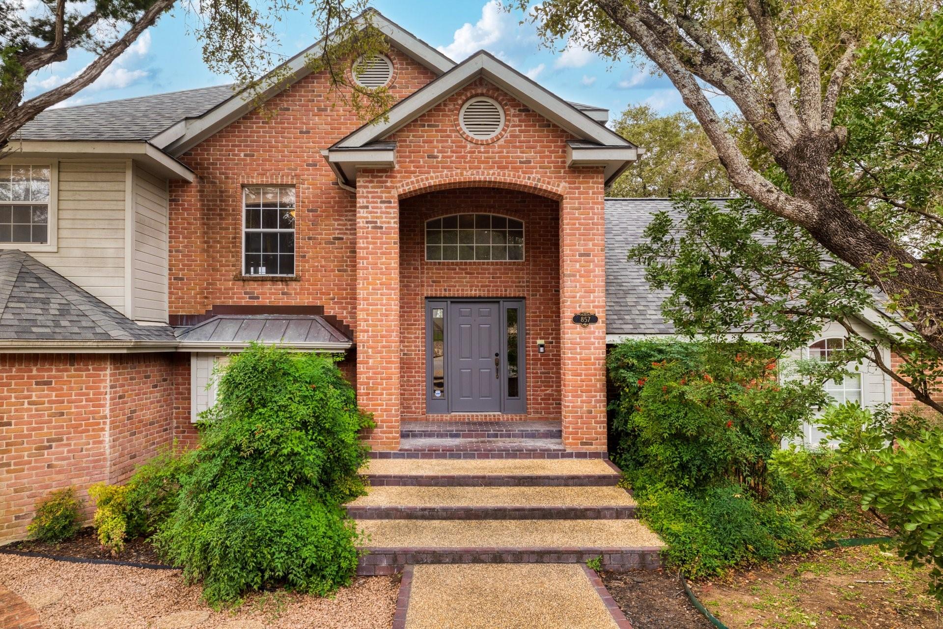 Image 6 of 39 For 857 Mission Hills Dr