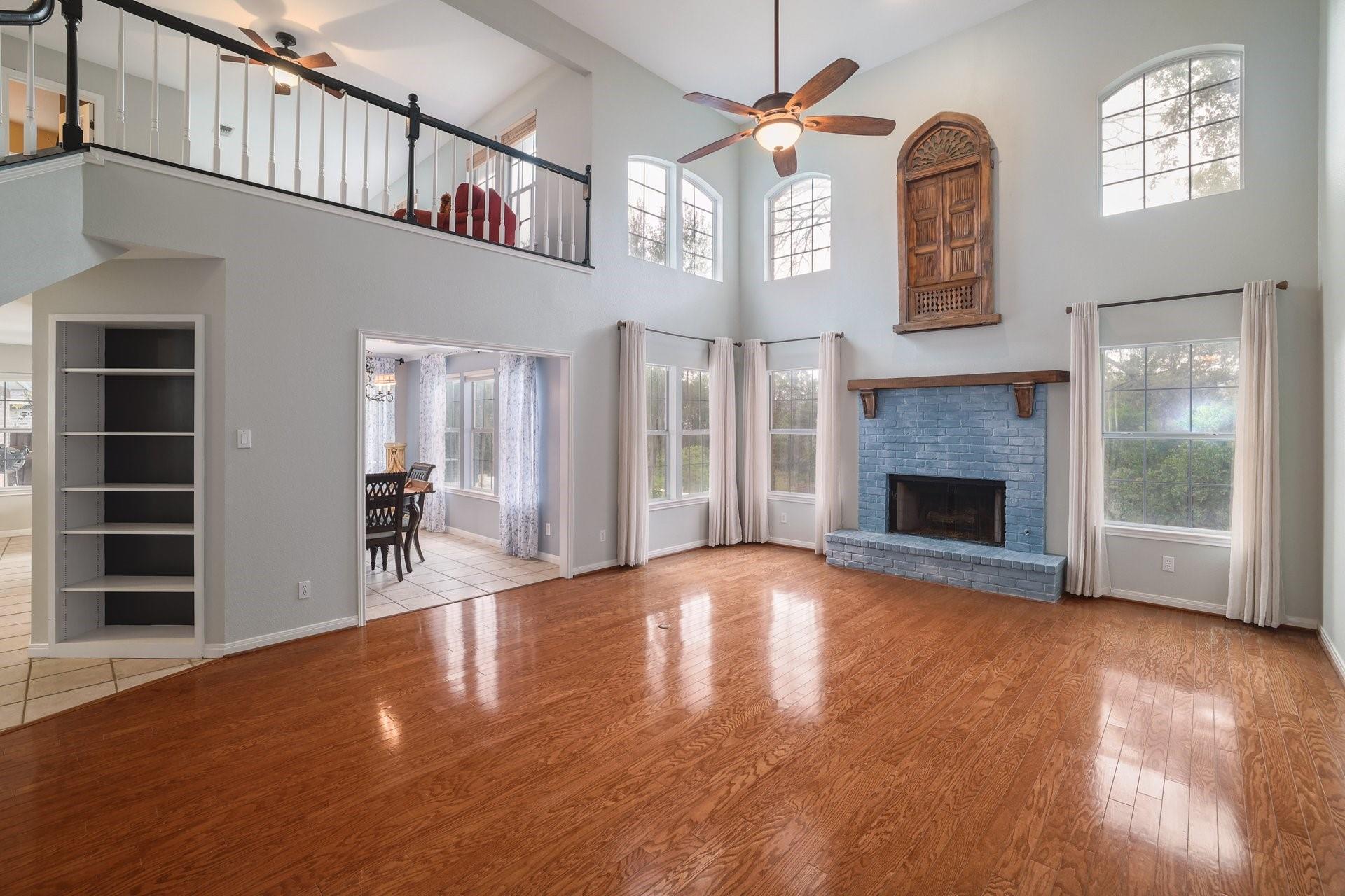 Image 7 of 39 For 857 Mission Hills Dr