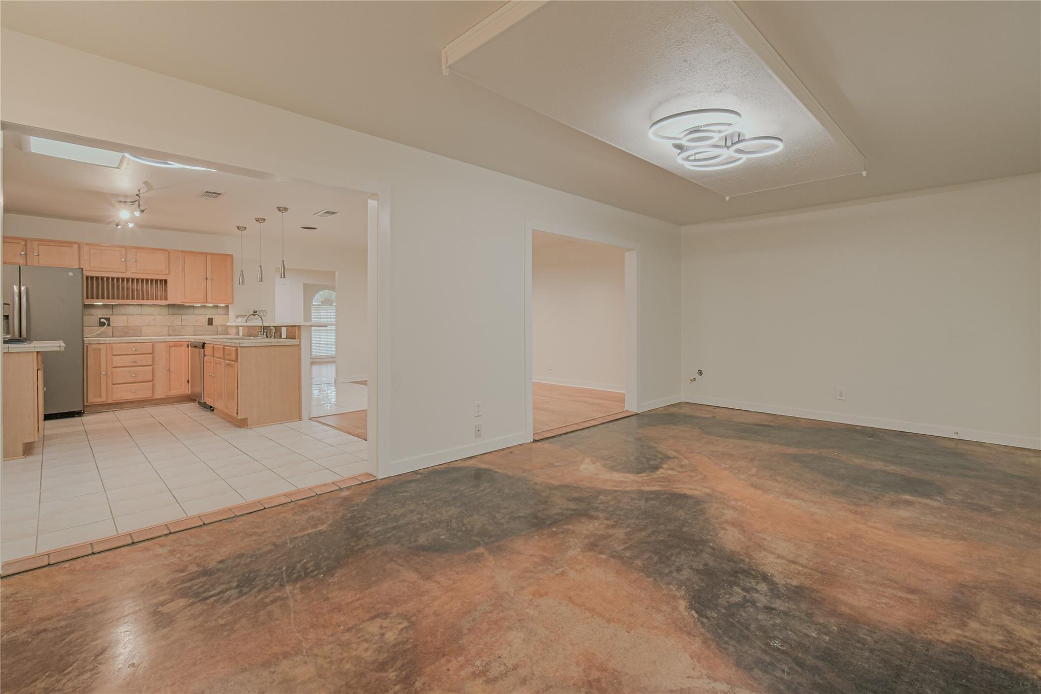 Image 17 of 29 For 12605 Moss Hollow St