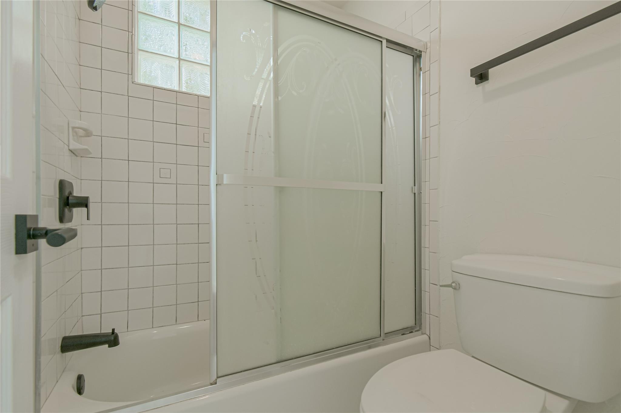 Image 26 of 29 For 12605 Moss Hollow St