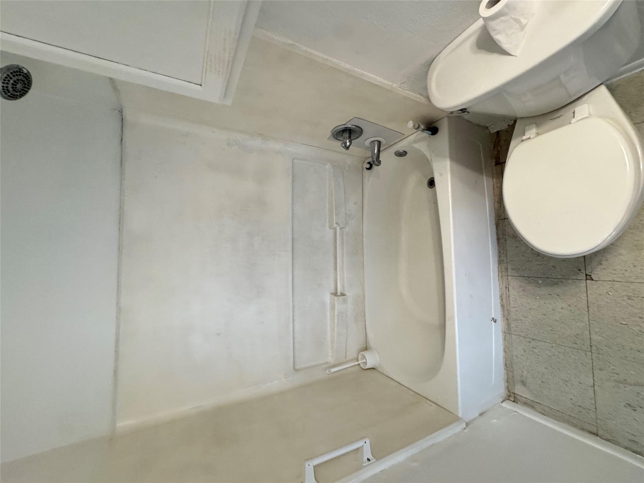 Image 9 of 11 For 1085 Linde Ave 1095